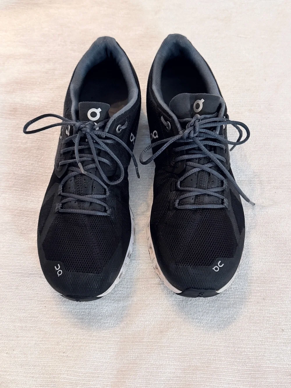On Running cloud black